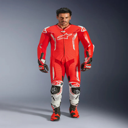 Alpine-stars GP Force Men’s Motorbike Leather Suit – Speed & Protection